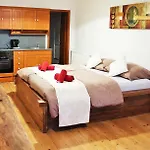 Apartment Marianska 5 *